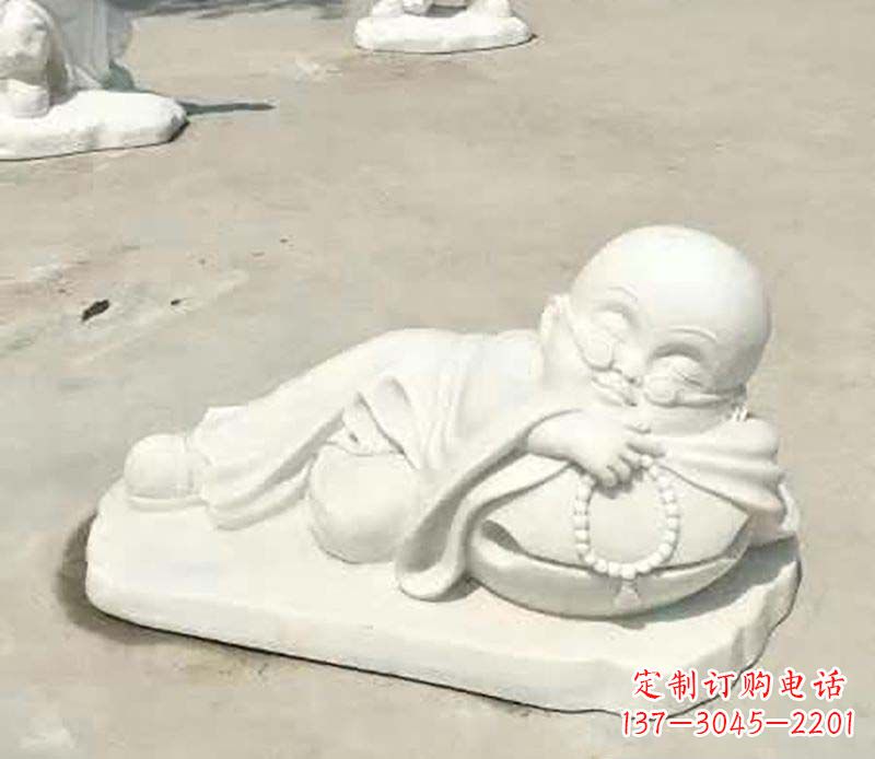 贵阳传统尊贵，别具一格的汉白玉小和尚雕塑