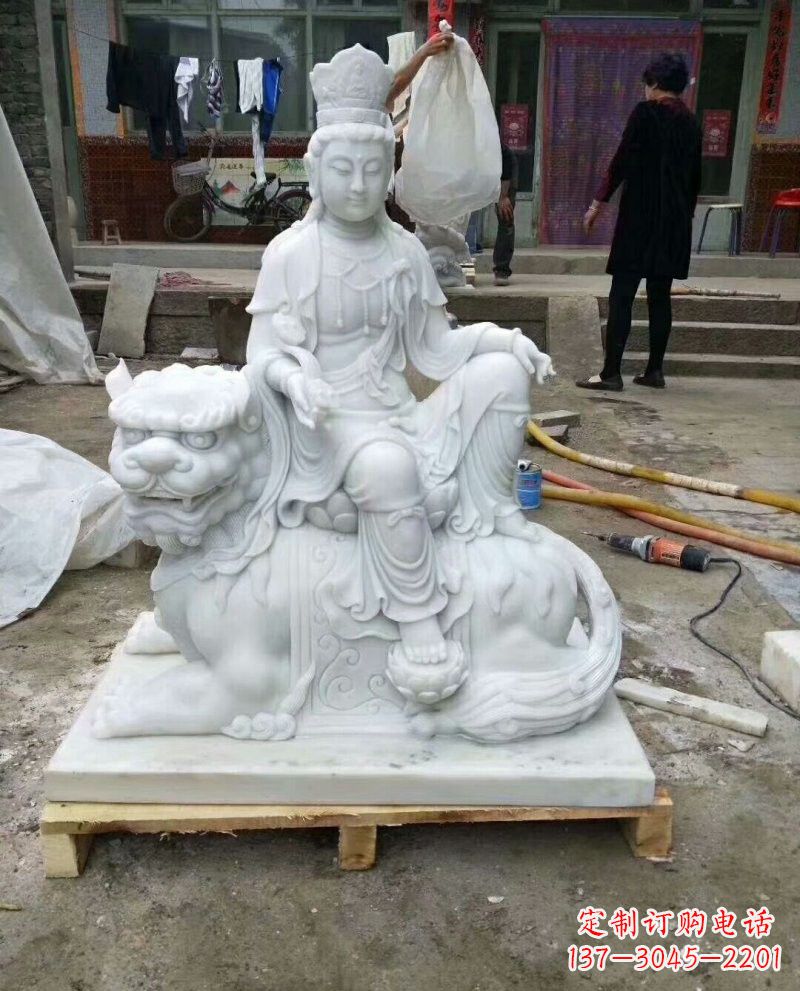 贵阳高端汉白玉文殊菩萨狮子雕塑