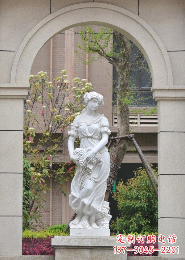 贵阳汉白玉精美美女雕塑