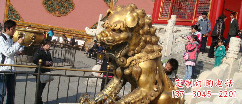 贵阳黄铜狮子雕塑,展现故宫魅力