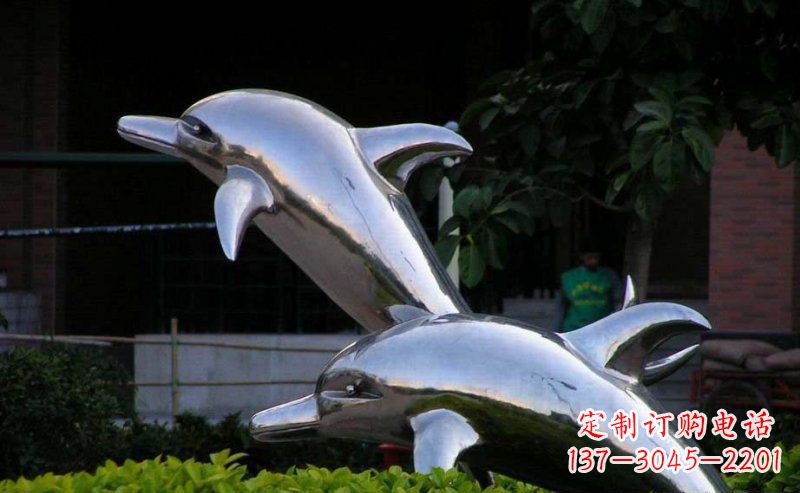 贵阳彰显自由灵动的不锈钢跳跃海豚雕塑
