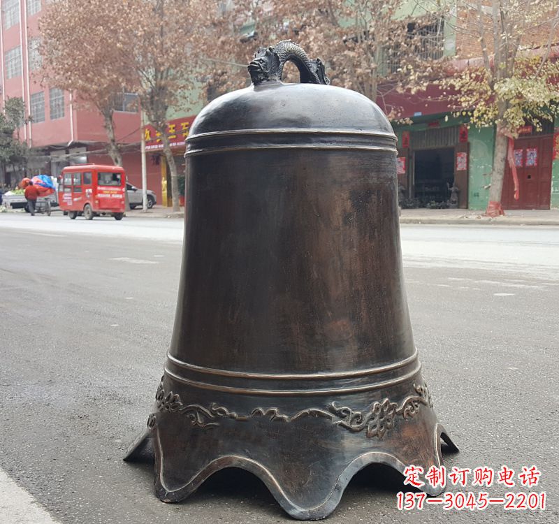 贵阳铜钟雕塑:精致美观的景观艺术