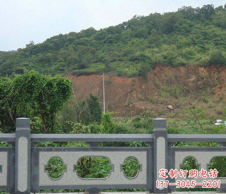 贵阳景区仿古栏板石雕:展现华丽古典风格的雕塑艺术