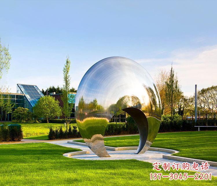 贵阳金色门楣的精美镜面拱门雕塑