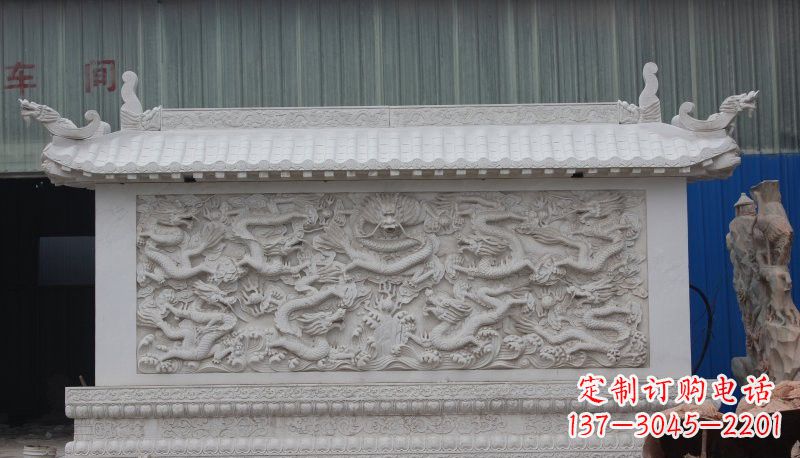 贵阳九龙壁石雕塑——让礼堂充满豪华气息