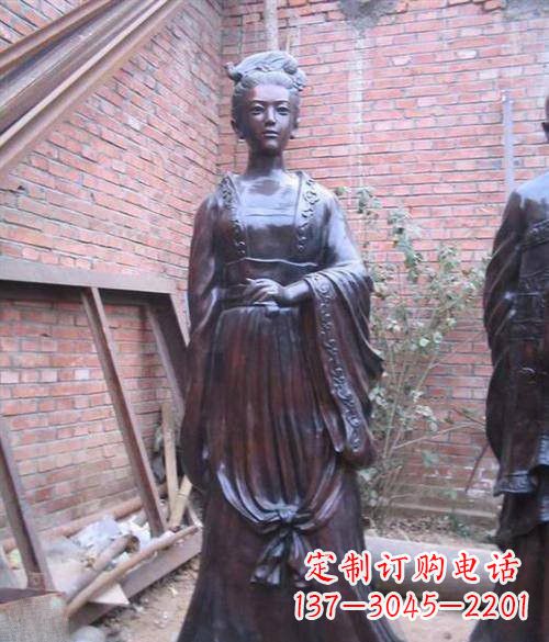 贵阳汹涌波澜中的李清照雕塑