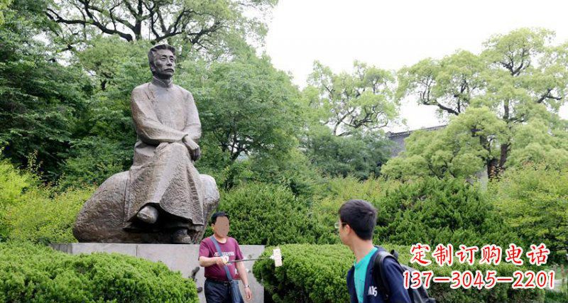 贵阳鲁迅铜雕，艺术品级的文化符号