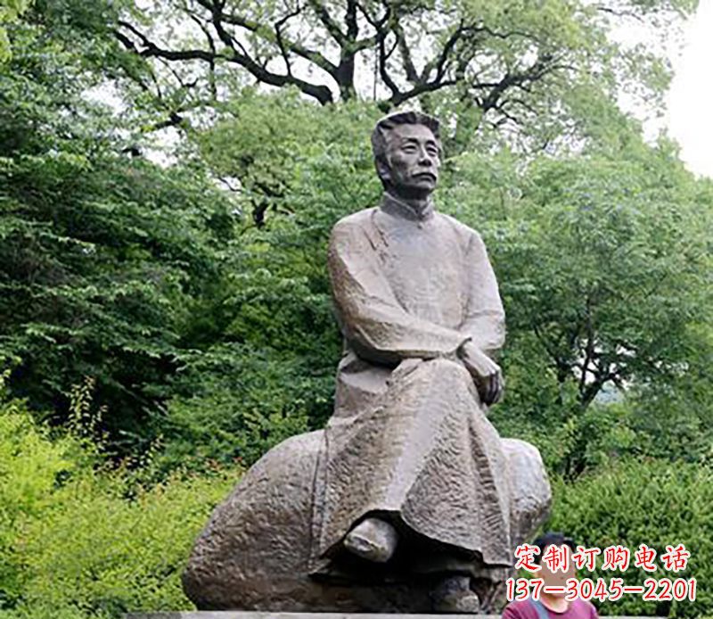 贵阳倾情打造鲁迅公园手工雕塑