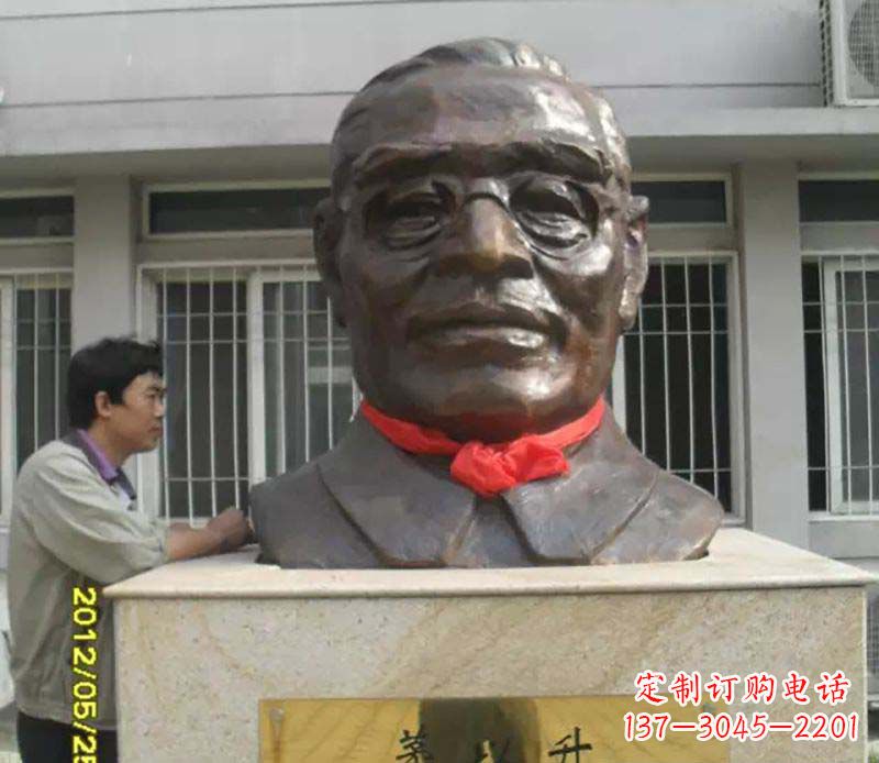 贵阳领雕塑：打造精致头像铜雕