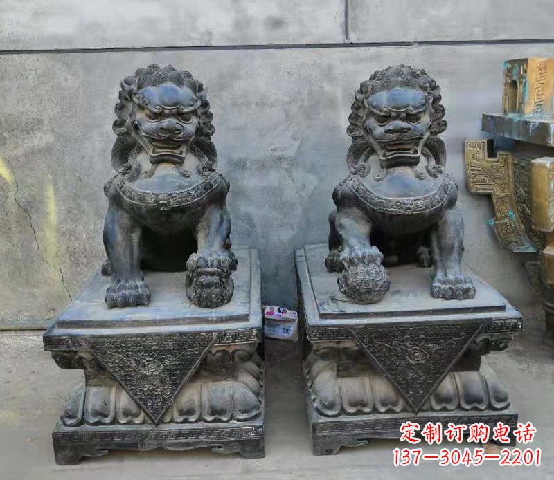 贵阳门口踩球狮子铜雕