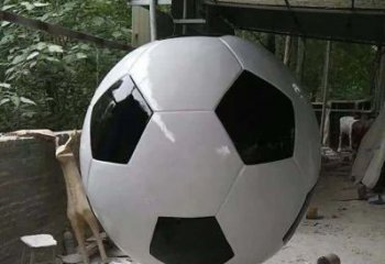 贵阳不锈钢足球雕塑提供优质的装饰效果