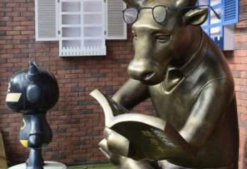 贵阳看书的牛卡通动物铜雕：艺术品级的制作品质