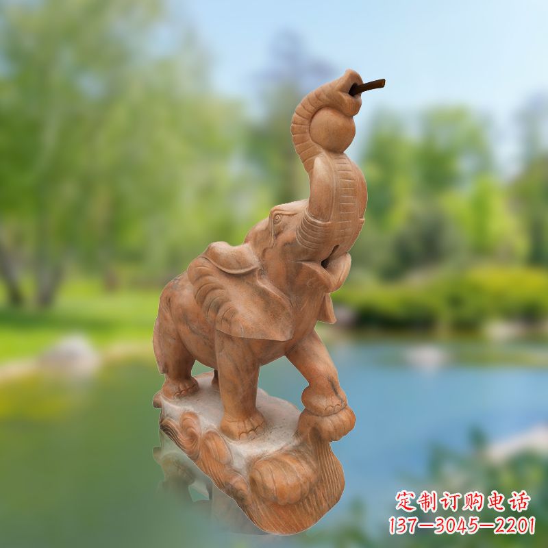 贵阳小象雕塑，释放晚霞红石美感