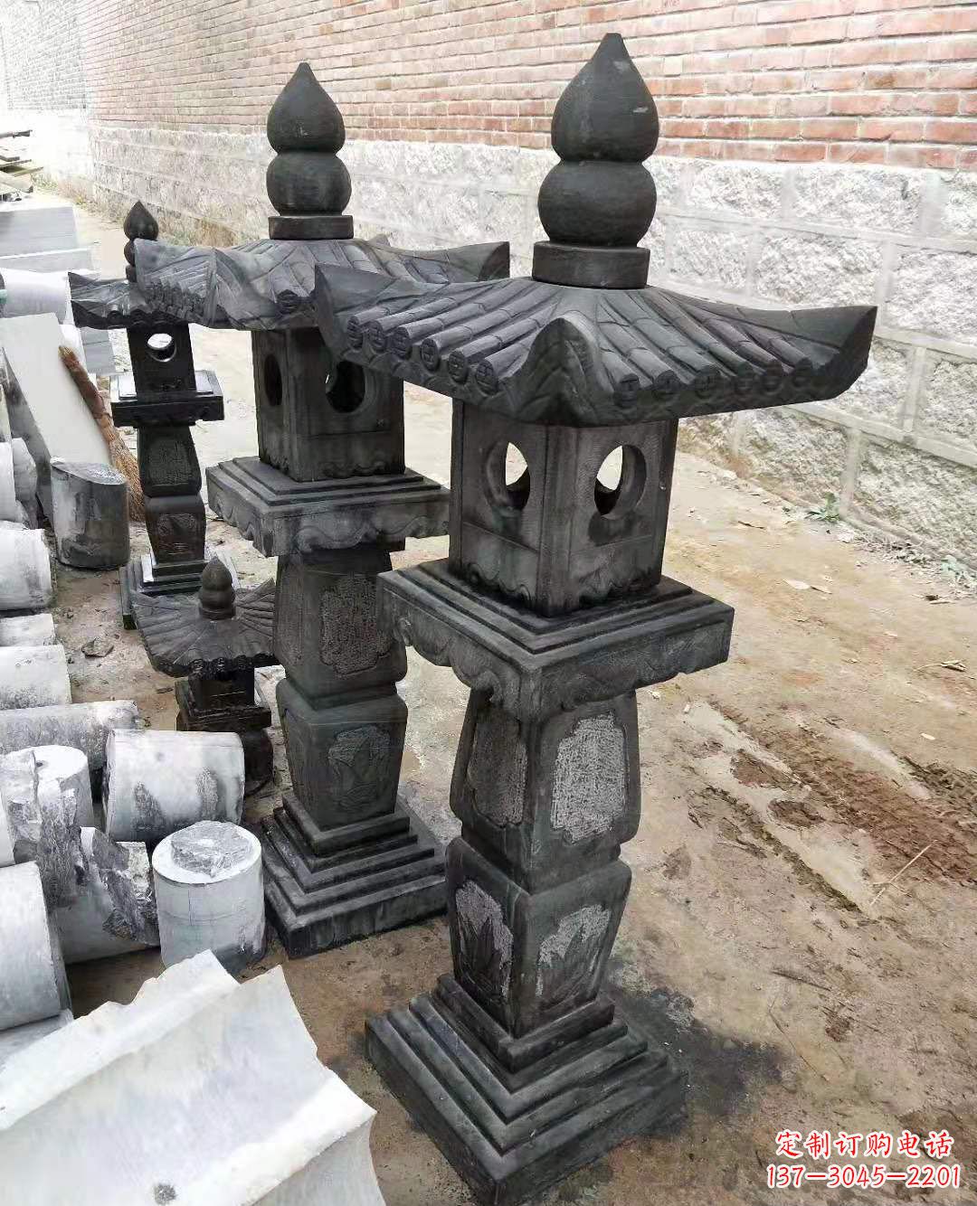 贵阳精巧细腻的青石宫灯雕塑
