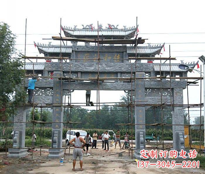 贵阳三门牌坊石雕-传统工艺制作出行业领先的雕塑