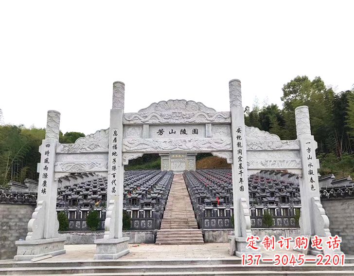 贵阳精致雕刻的三门石牌坊雕塑