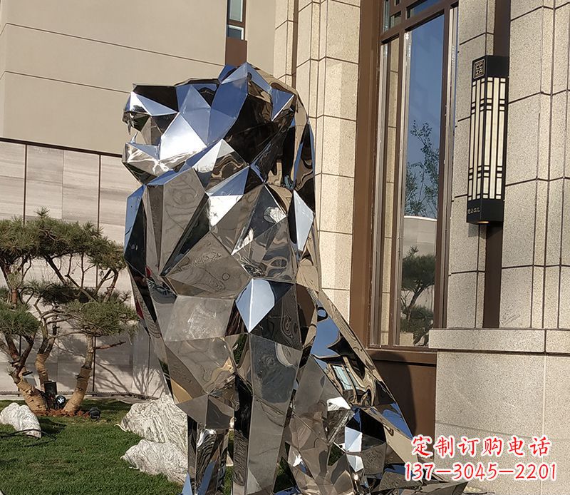 贵阳历史荣耀：狮子雕塑门口摆件