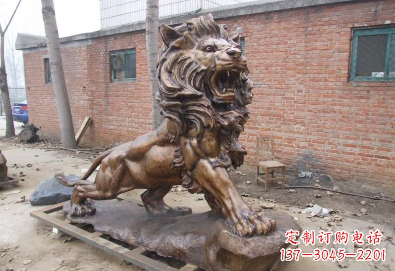 贵阳高雅华贵的狮子铜雕