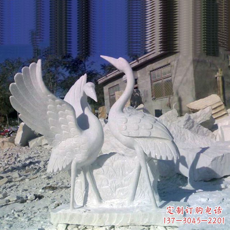 贵阳石雕仙鹤低头