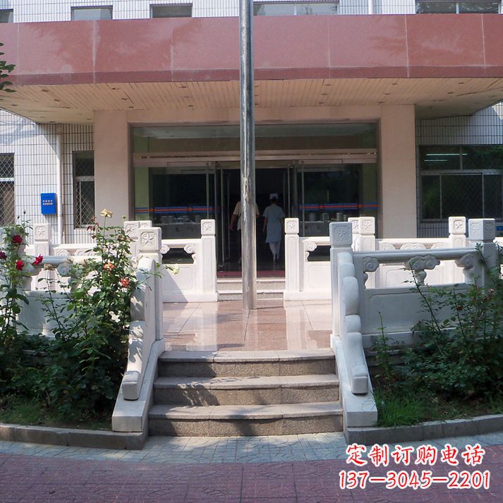 贵阳石雕校园国旗台