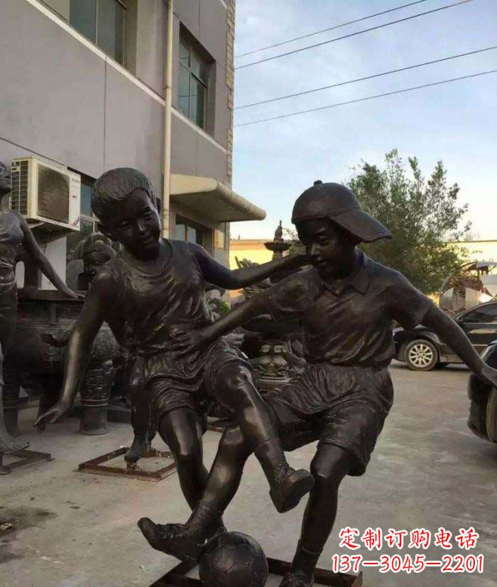贵阳踢足球儿童铜雕 (2)