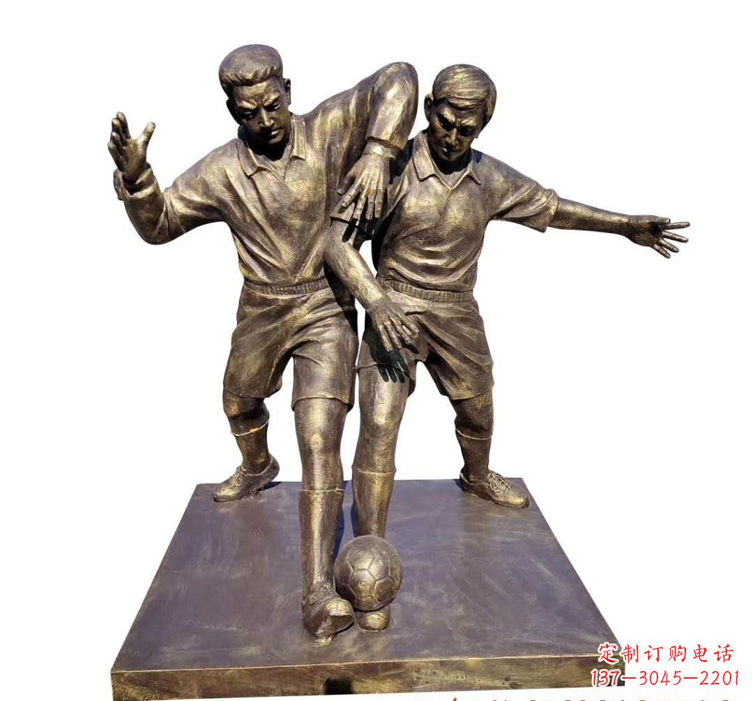 贵阳踢足球人物铜雕