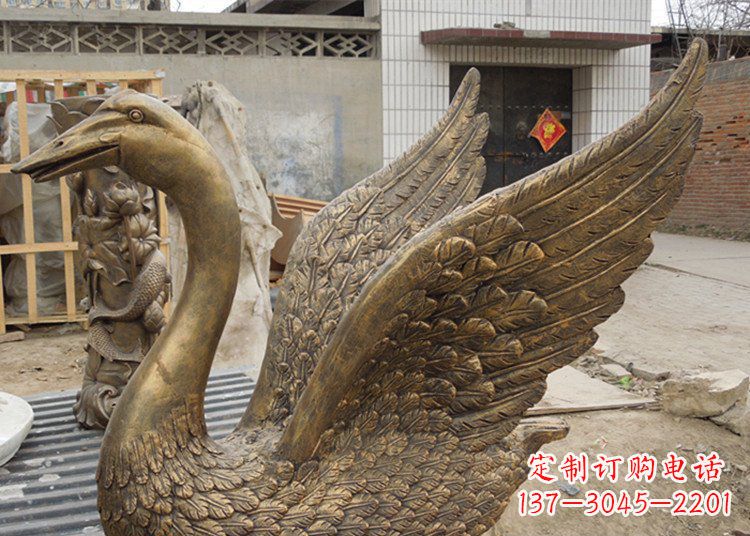 贵阳天鹅黄铜动物铜雕