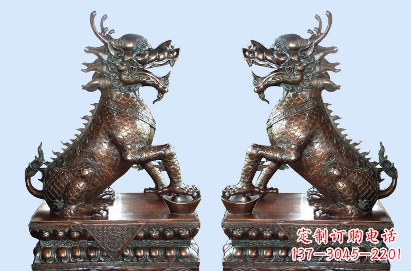 贵阳铜雕踩元宝招财麒麟