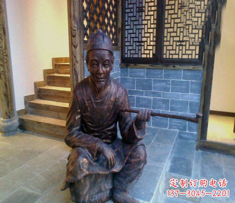 贵阳铜雕店小二吸烟庭院人物雕塑