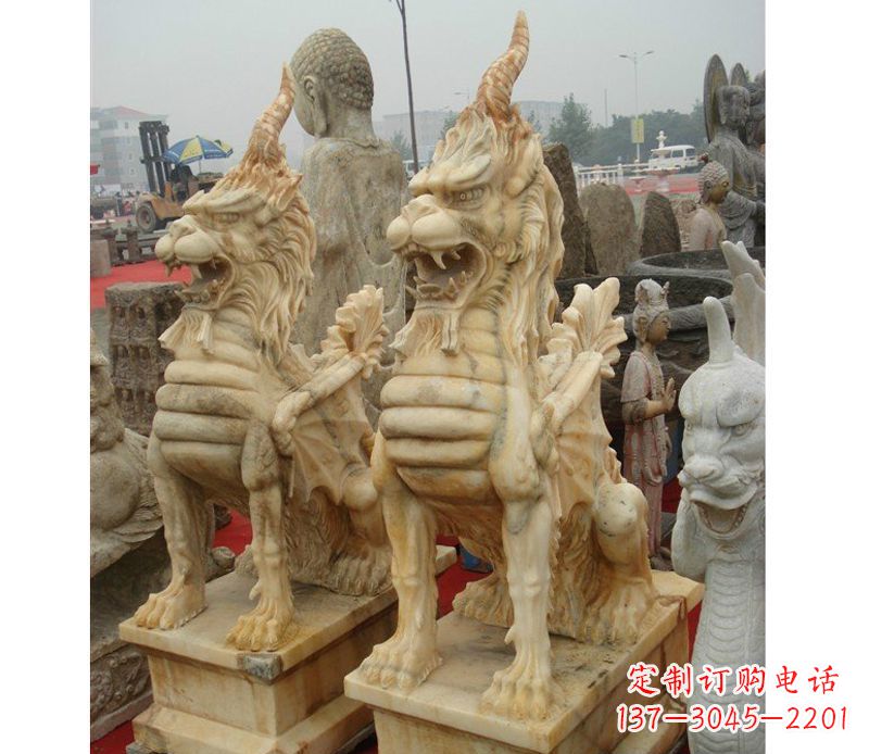 贵阳晚霞红独角兽雕塑