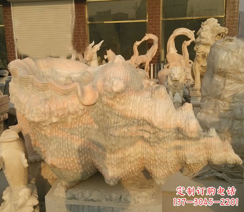 贵阳晚霞红海螺石雕