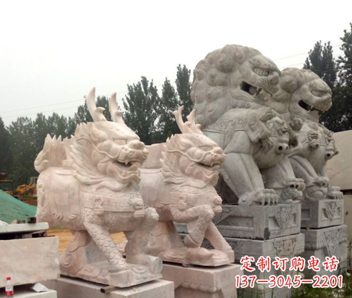 贵阳晚霞红瑞兽麒麟石雕