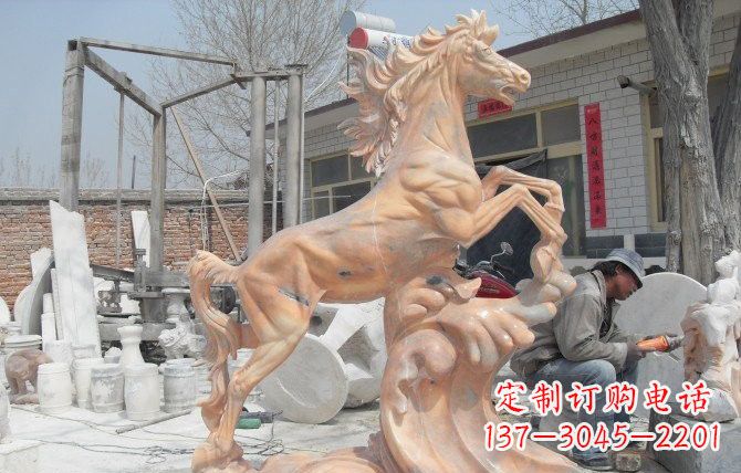 贵阳晚霞红踏浪奔马石雕222