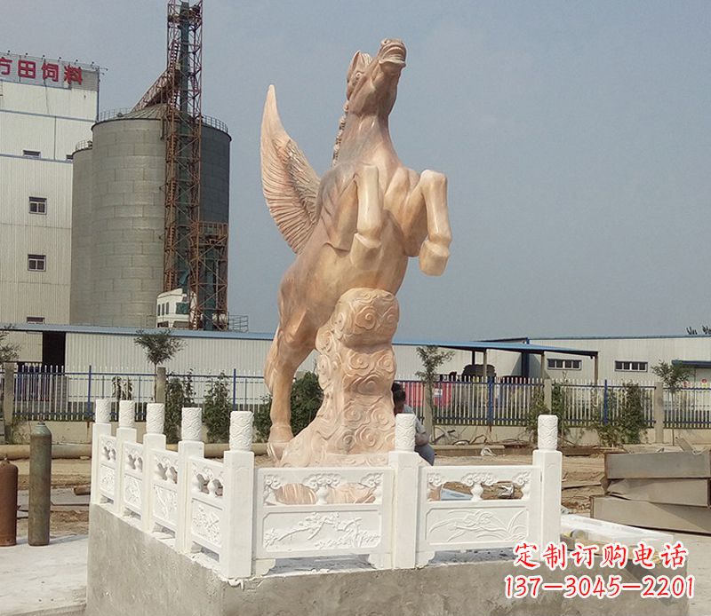 贵阳晚霞红祥云飞马企业景观石雕