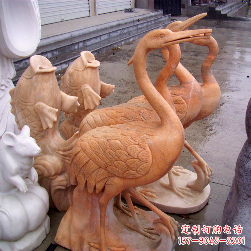 贵阳晚霞红园林仙鹤石雕