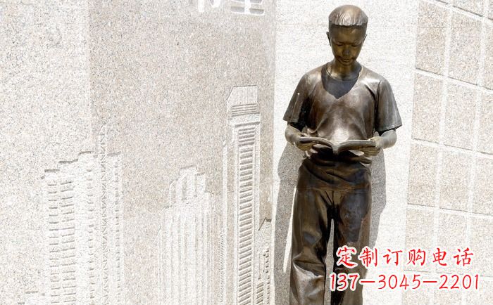 贵阳校园看书的学生人物铜雕