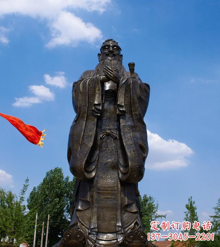 贵阳校园里的孔子雕像