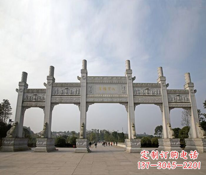 贵阳园林景观五门石雕牌坊