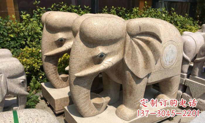 贵阳招财进宝砂岩大象石雕