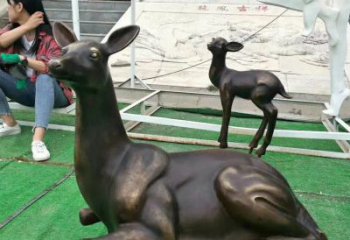 贵阳铸铜广场动物鹿雕塑 